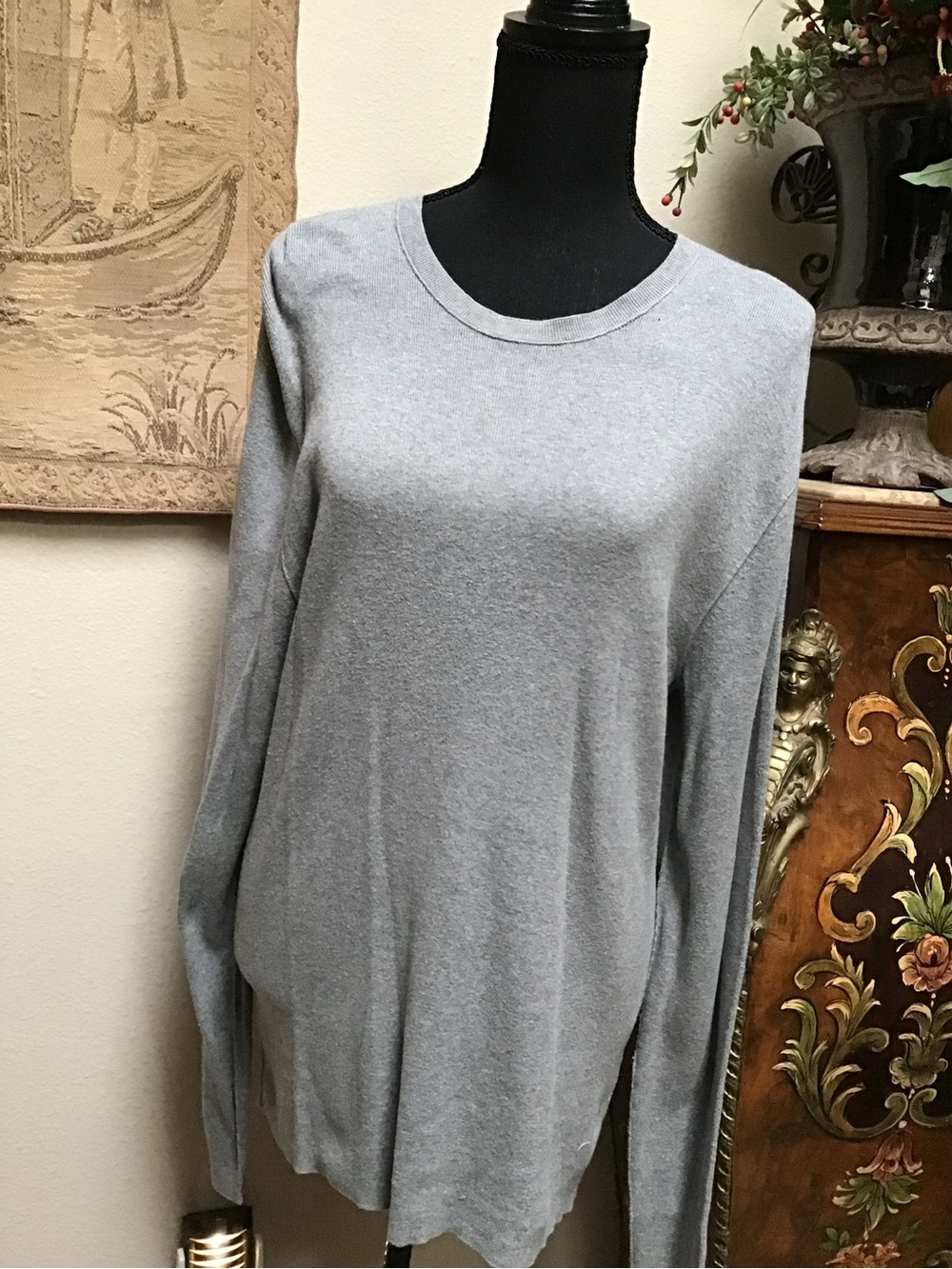 Banana Republic Women's Gray Crewneck Sweater